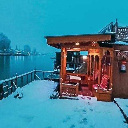 Hb Nancy Group Of Houseboats Hotell Srīnagar Eksteriør bilde