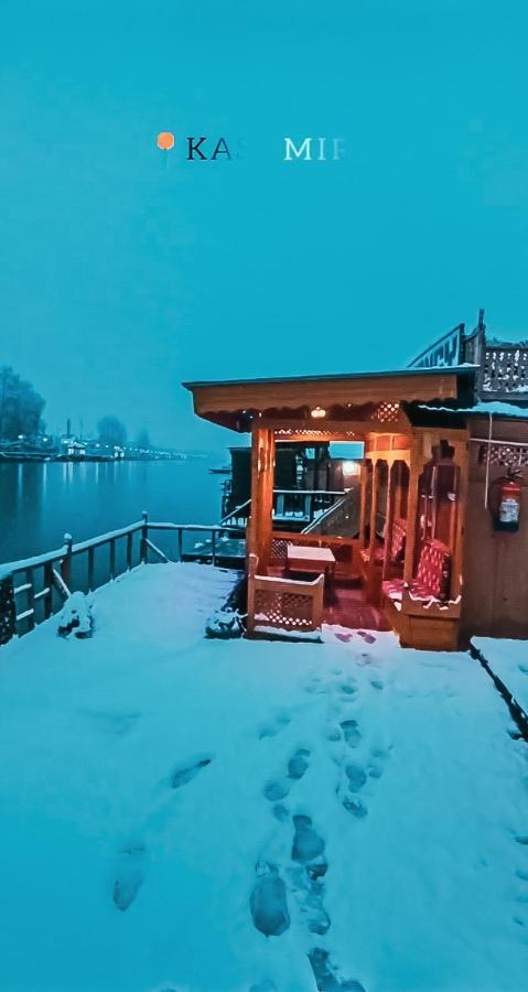 Hb Nancy Group Of Houseboats Hotell Srīnagar Eksteriør bilde